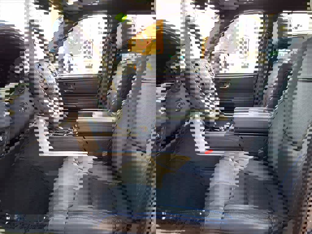 Used 2023 Toyota Tundra Platinum w/ Advanced Package image 17