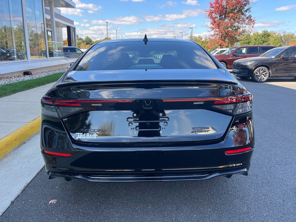 Used 2025 Honda Accord Sport image 8