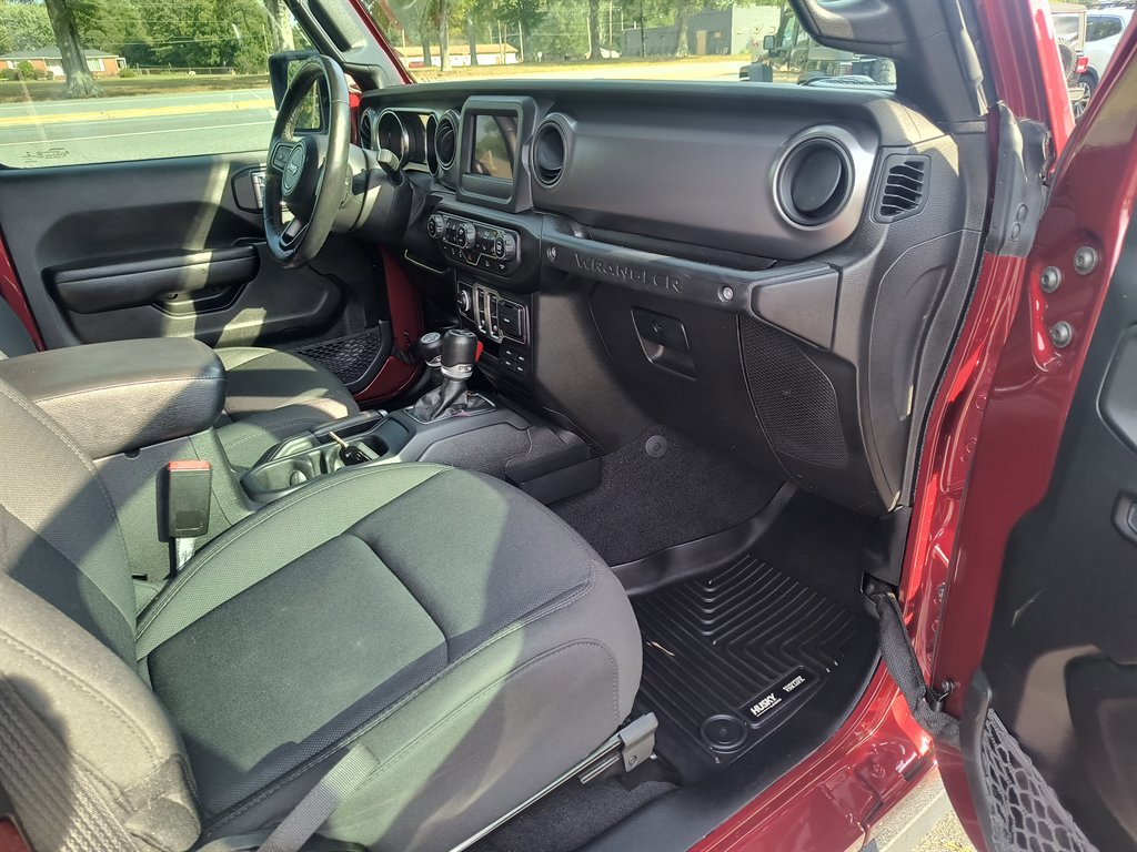 Used 2021 Jeep Wrangler Sport image 21