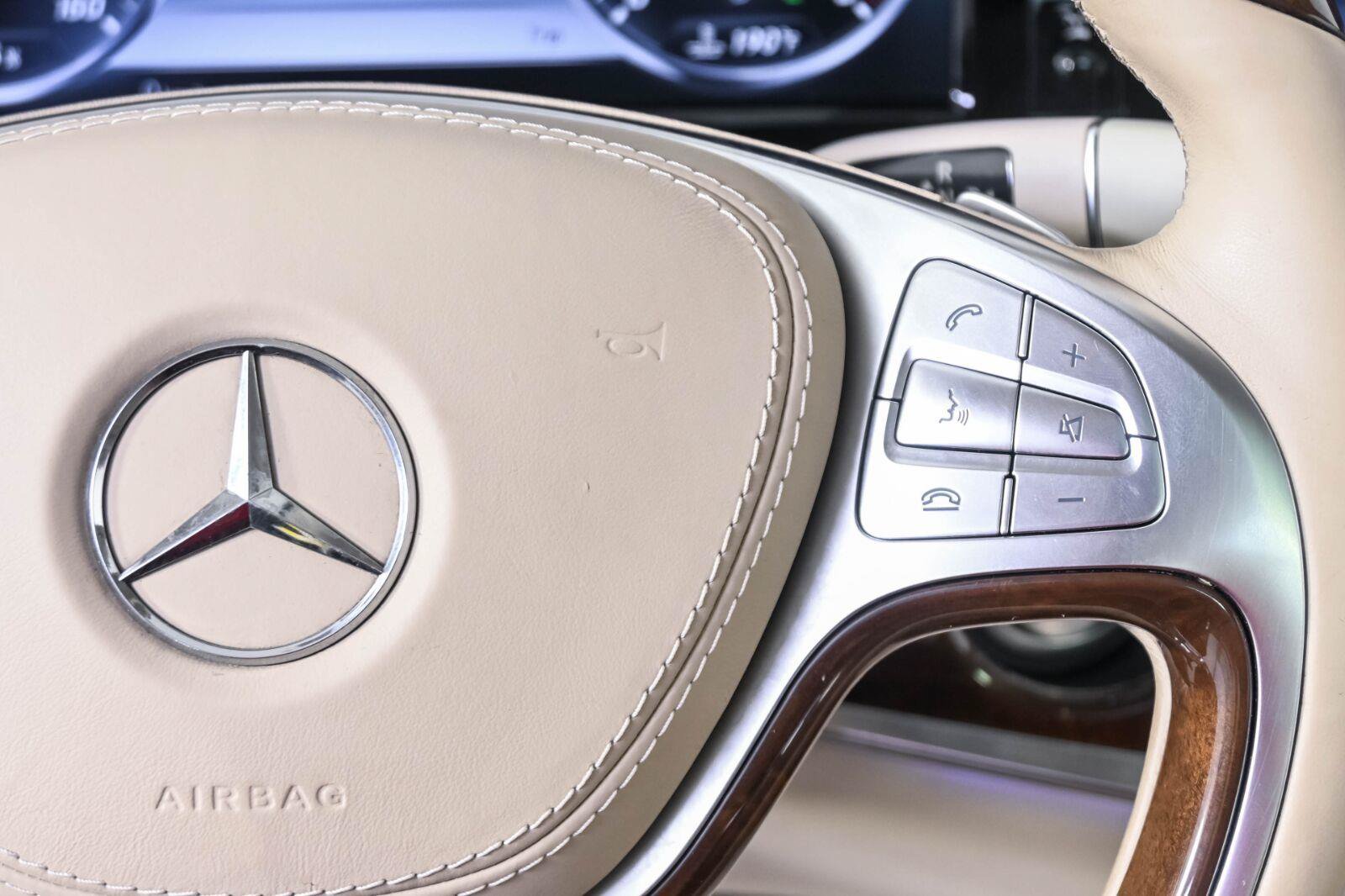 Used 2017 Mercedes-Benz S 550 Sedan w/ Premium Package image 11