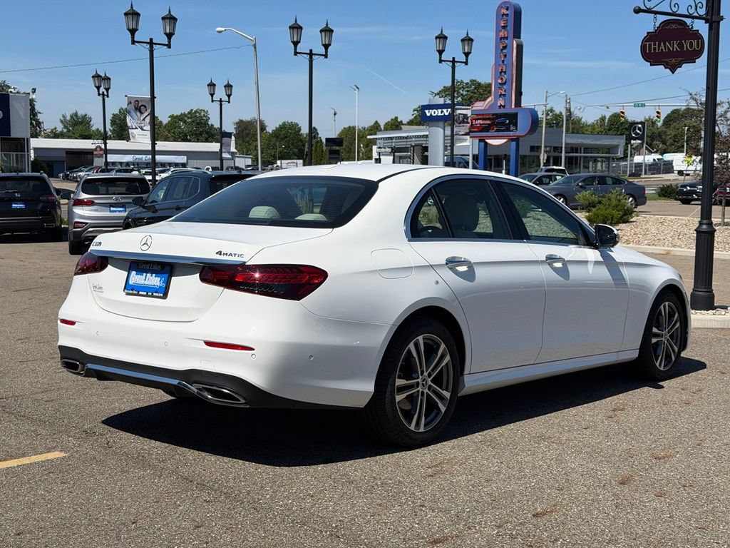 Used 2022 Mercedes-Benz E 350 4MATIC Sedan image 5