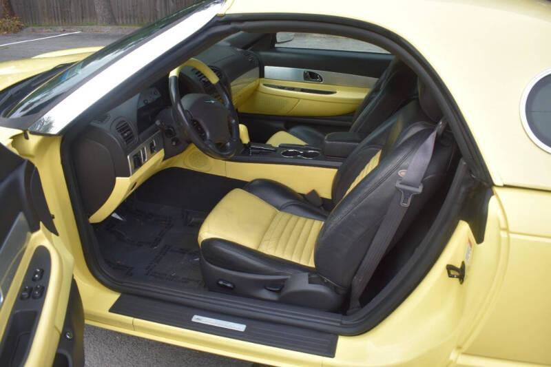 Used 2002 Ford Thunderbird RWD image 12