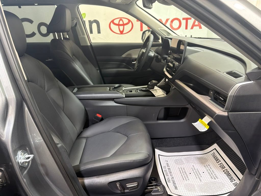 New 2026 Toyota Grand Highlander AWD image 12