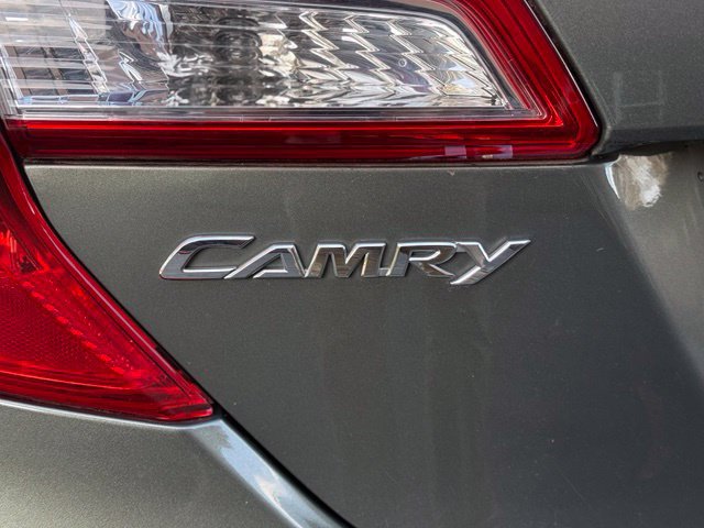 Used 2014 Toyota Camry LE FWD image 35