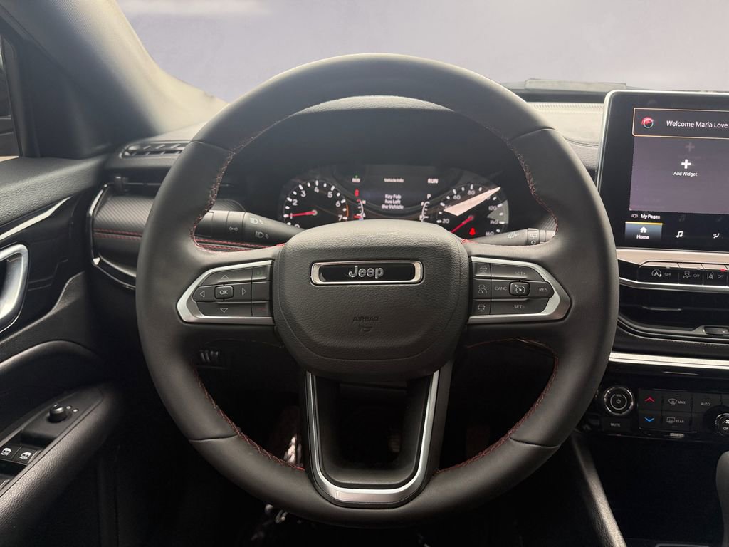 Used 2025 Jeep Compass Trailhawk w/ Trailer Tow Group image 13