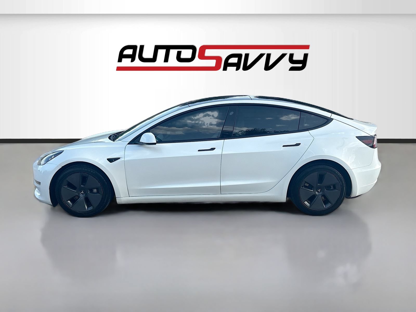 Used 2023 Tesla Model 3 Standard Range RWD image 4