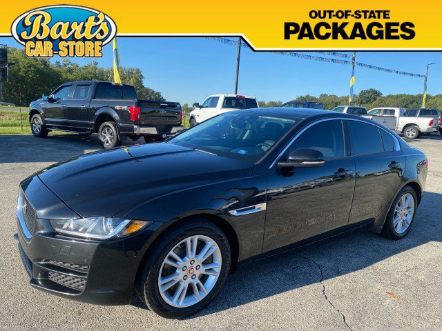 Used 2018 Jaguar XE Premium AWD/4WD image 3