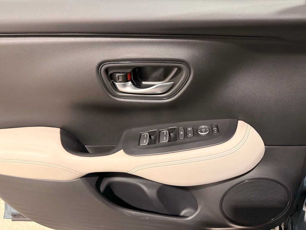 Used 2026 Honda HR-V EX-L image 13