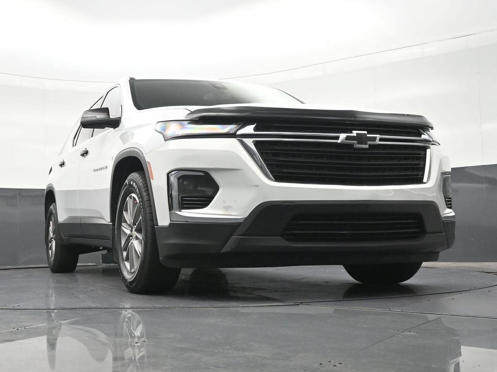 Used 2023 Chevrolet Traverse LS FWD image 30