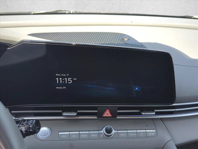 Used 2025 Hyundai Elantra SEL FWD image 20