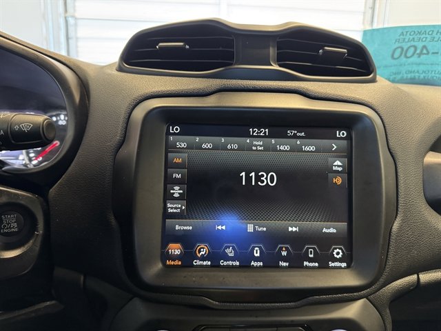 Used 2022 Jeep Renegade Trailhawk w/ Trailer Tow Group image 22