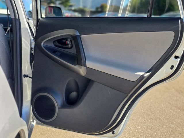 Used 2012 Toyota RAV4 FWD w/ Value Pkg image 46
