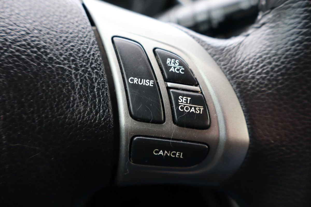 Used 2011 Subaru Impreza 2.5i Premium w/ PWR Moonroof Value Pkg image 31