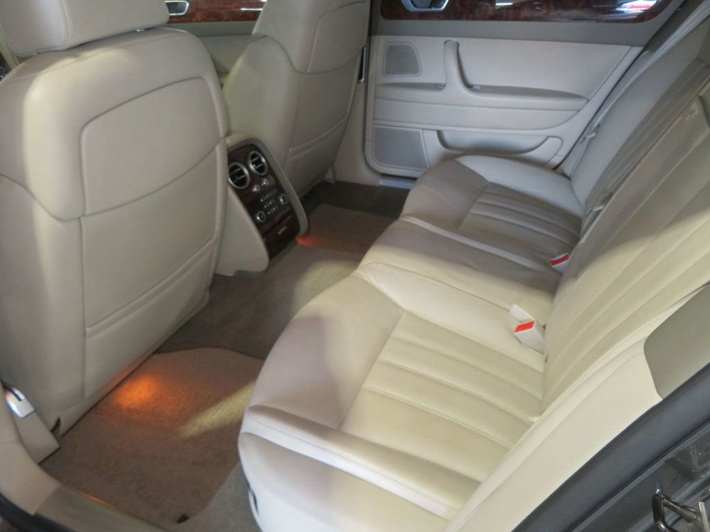 Used 2006 Bentley Flying Spur Flying Spur AWD/4WD image 23