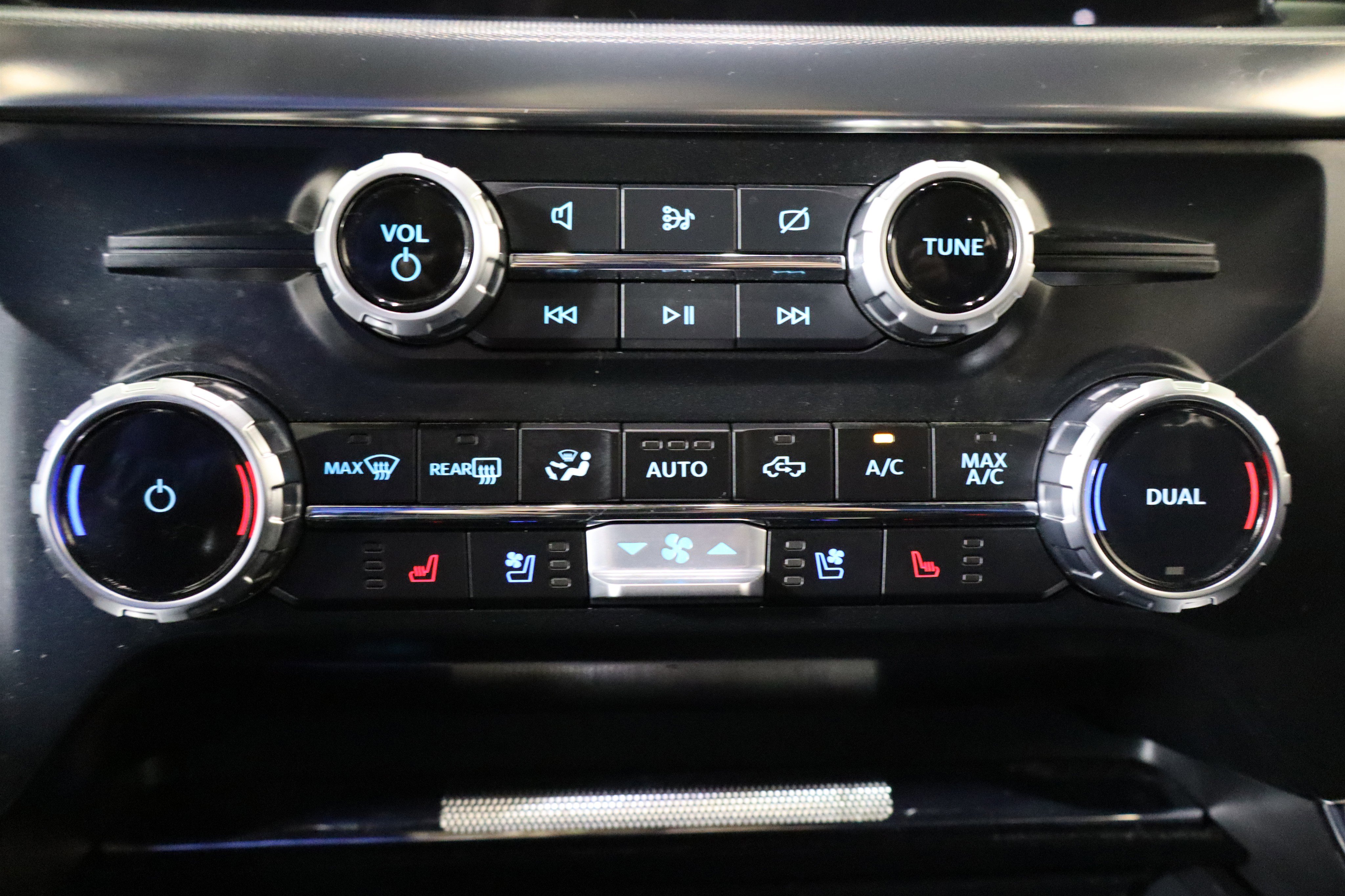 Used 2023 Ford F150 Raptor w/ Blue Interior Package image 27