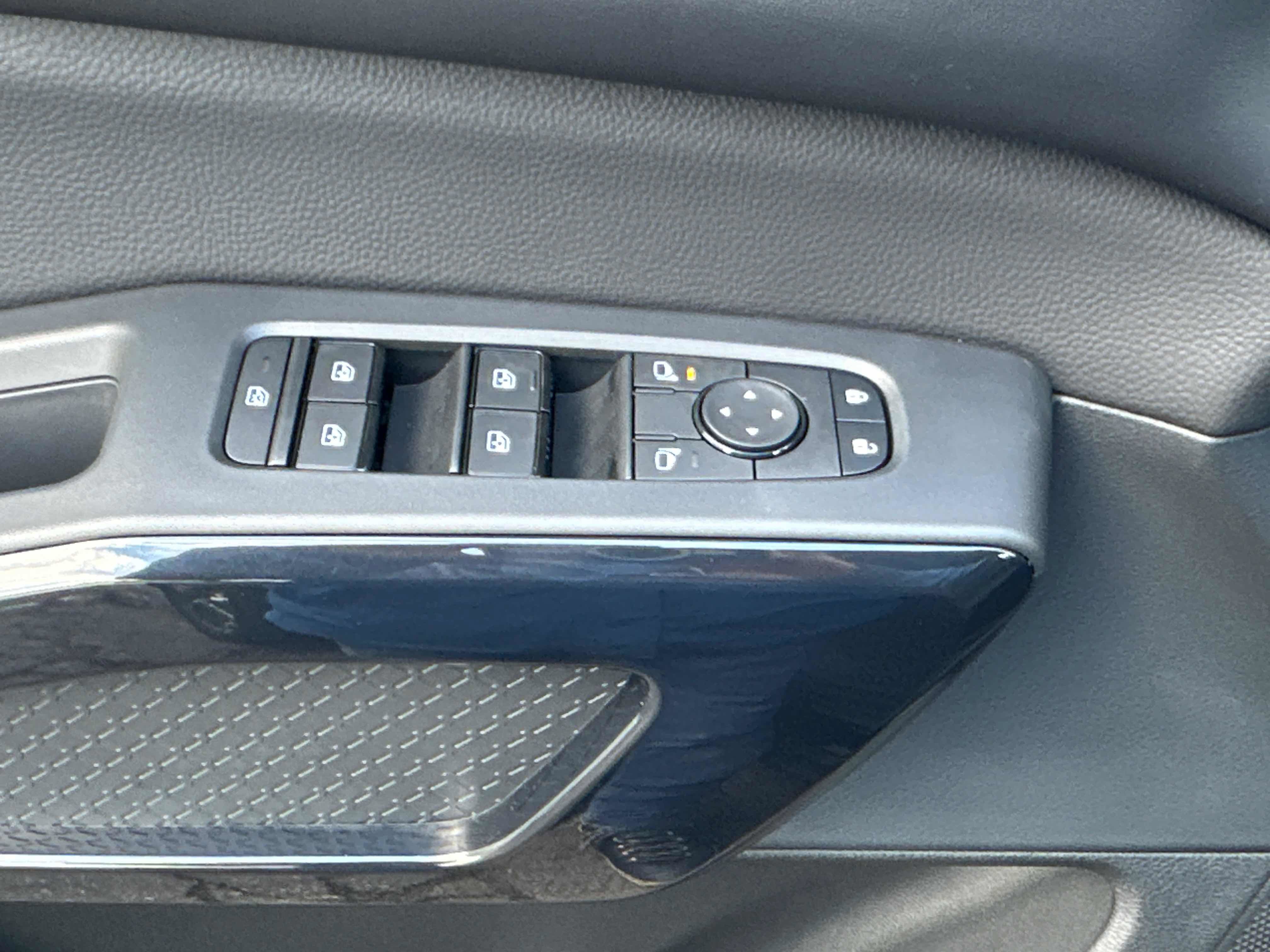 New 2026 Nissan Pathfinder SV AWD/4WD image 19
