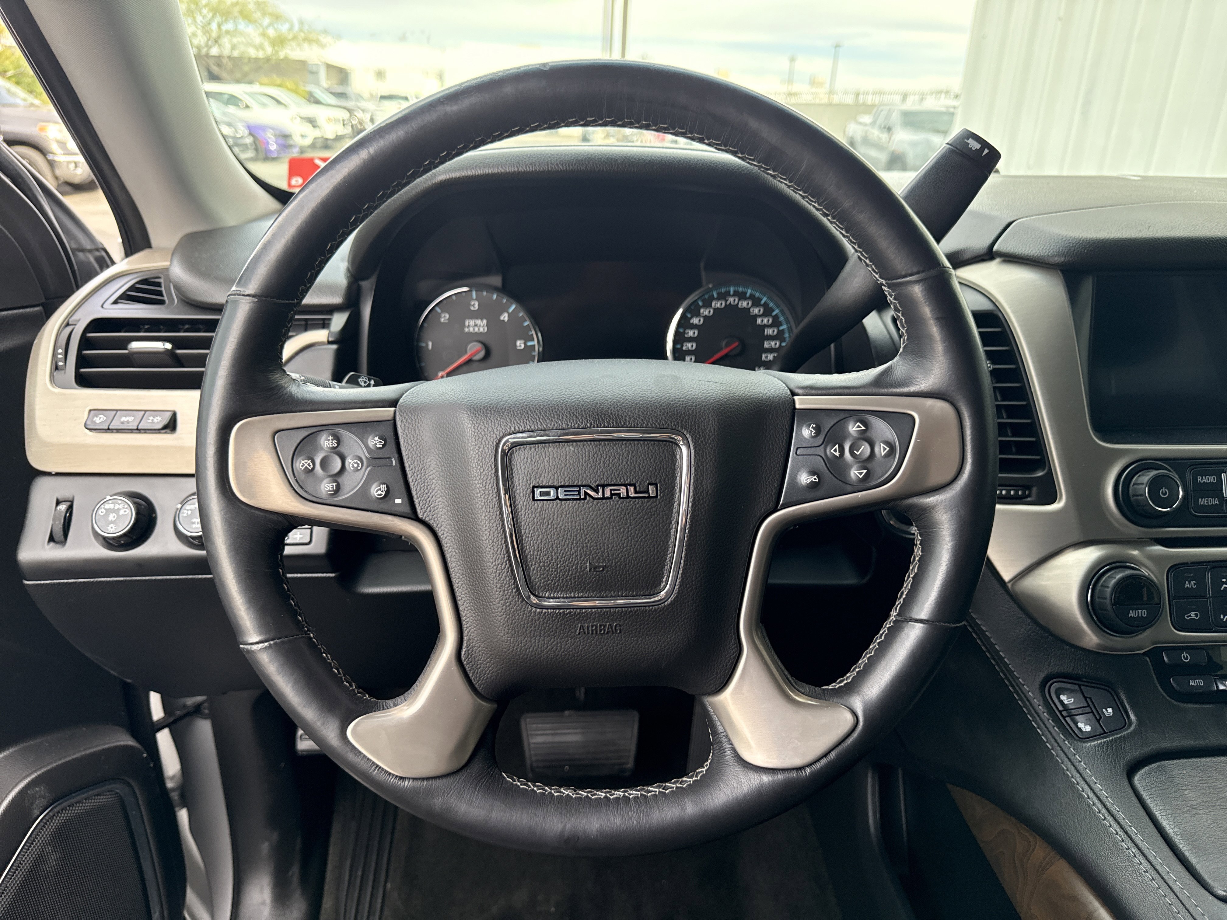 Used 2018 GMC Yukon Denali w/ Open Road Package image 16