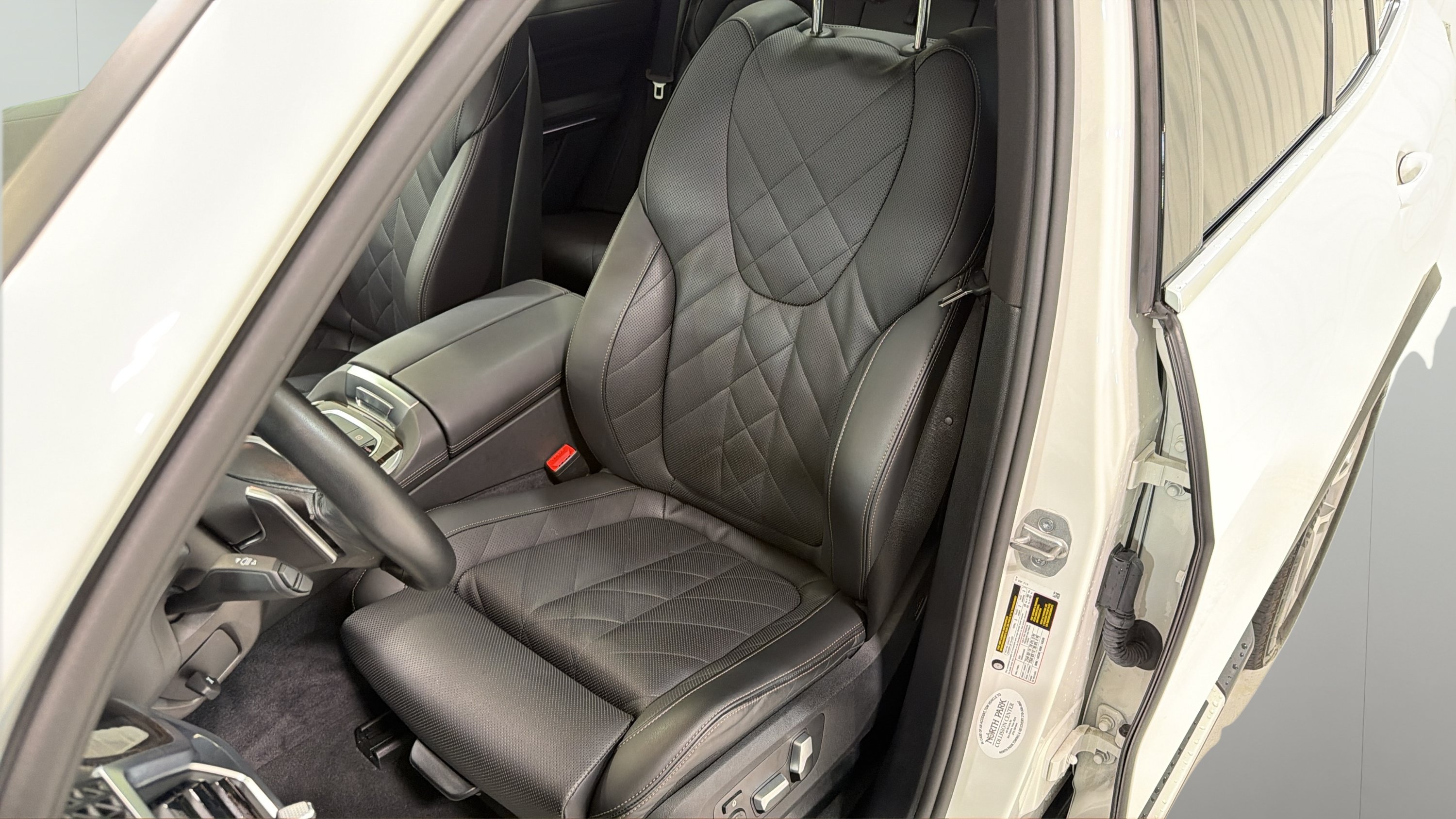 Used 2026 BMW X5 sDrive40i RWD image 9