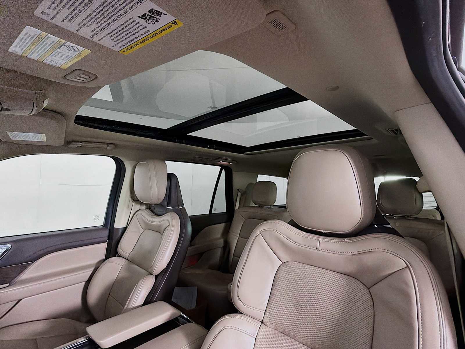 Used 2022 Lincoln Navigator Reserve AWD/4WD image 14
