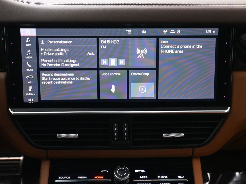 Used 2021 Porsche Cayenne Turbo w/ Premium Package Plus image 37