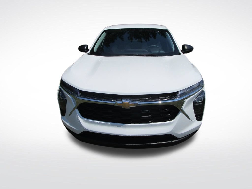 Used 2025 Chevrolet Trax LS FWD image 5