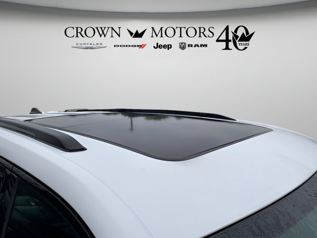 Used 2024 Jeep Grand Cherokee L Limited w/ Black Appearance Package AWD/4WD image 6