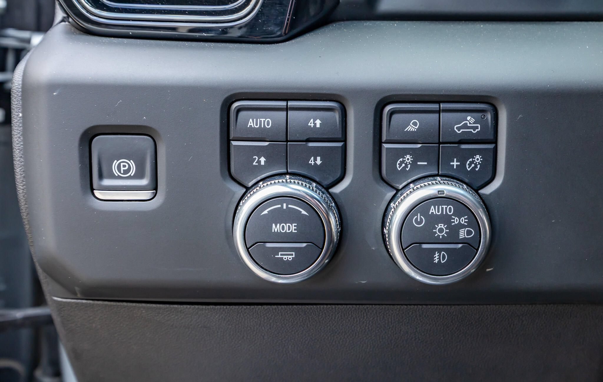Used 2024 GMC Sierra 1500 AT4 w/ Technology Package AWD/4WD image 22
