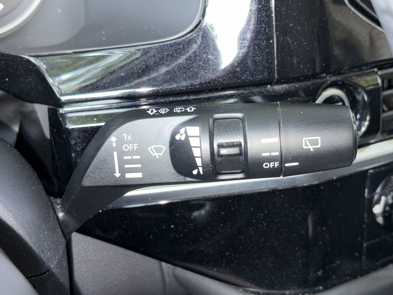 Used 2024 Nissan Pathfinder SV AWD/4WD image 10