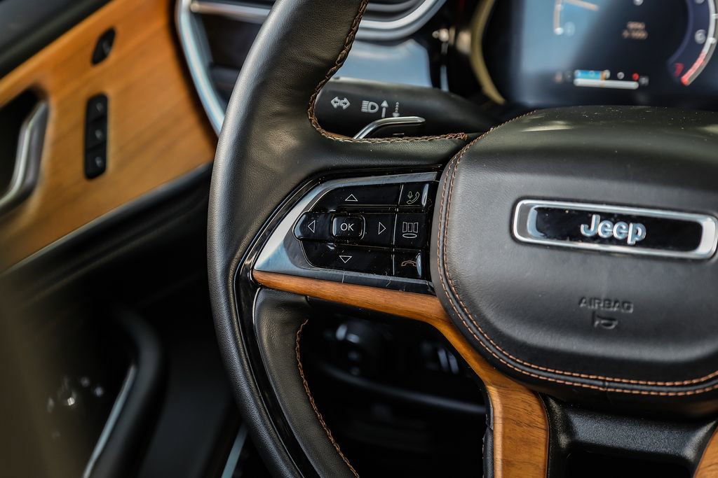 Used 2023 Jeep Grand Cherokee L Summit image 27