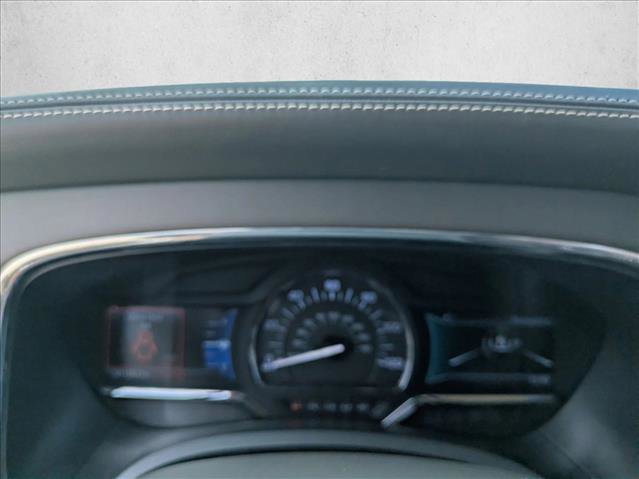 Used 2017 Lincoln Navigator Reserve image 11