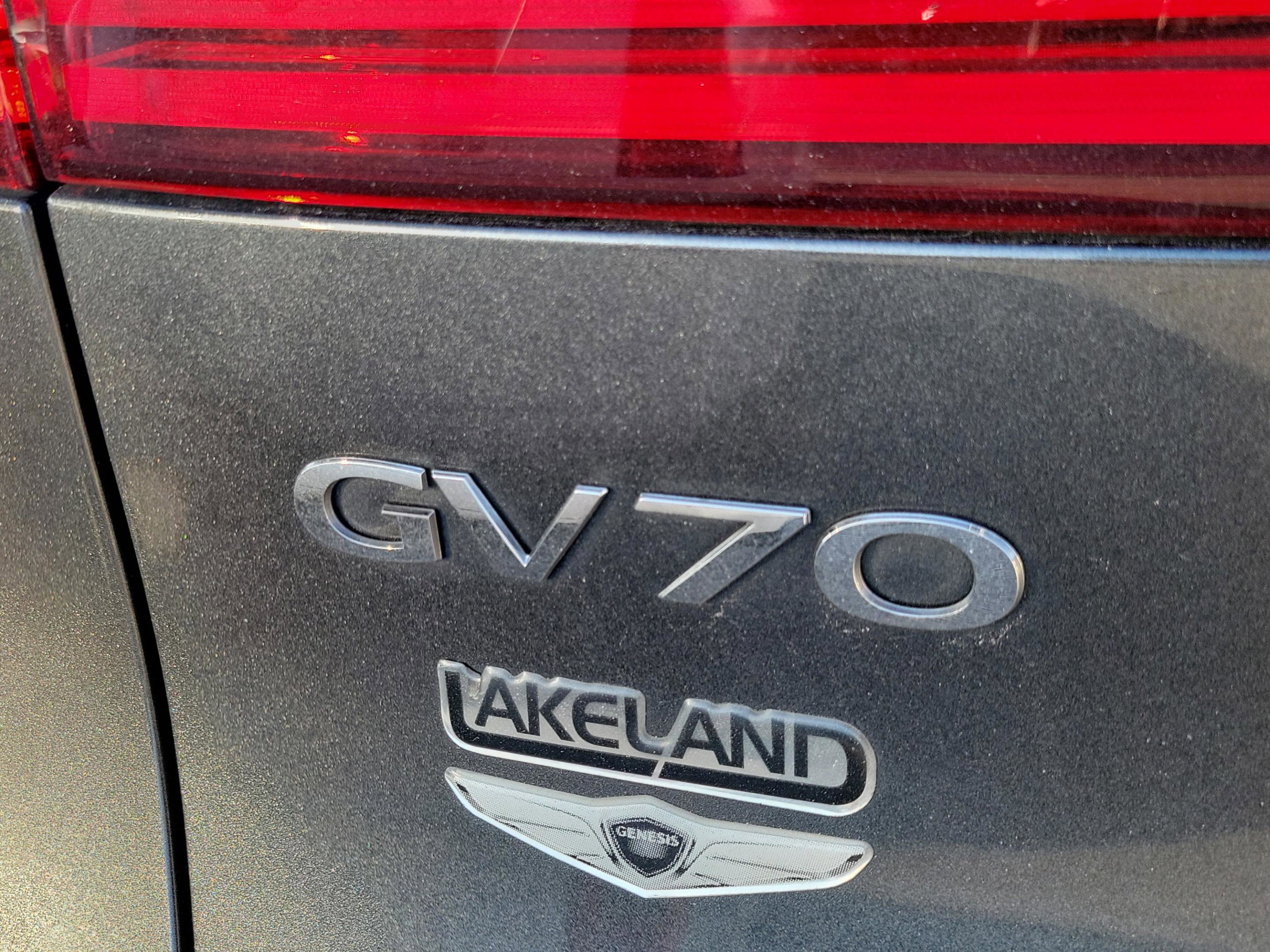 Used 2024 Genesis GV70 3.5T Sport w/ Sport Advanced Package AWD/4WD image 21