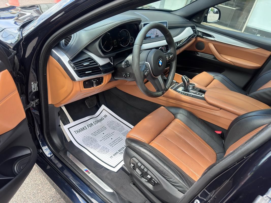 Used 2019 BMW X6 xDrive50i w/ M Sport Package AWD/4WD image 15
