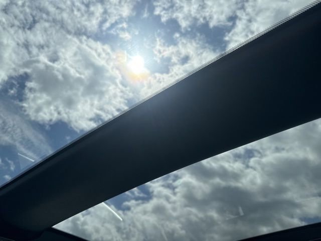 Used 2023 Toyota Crown Limited image 36