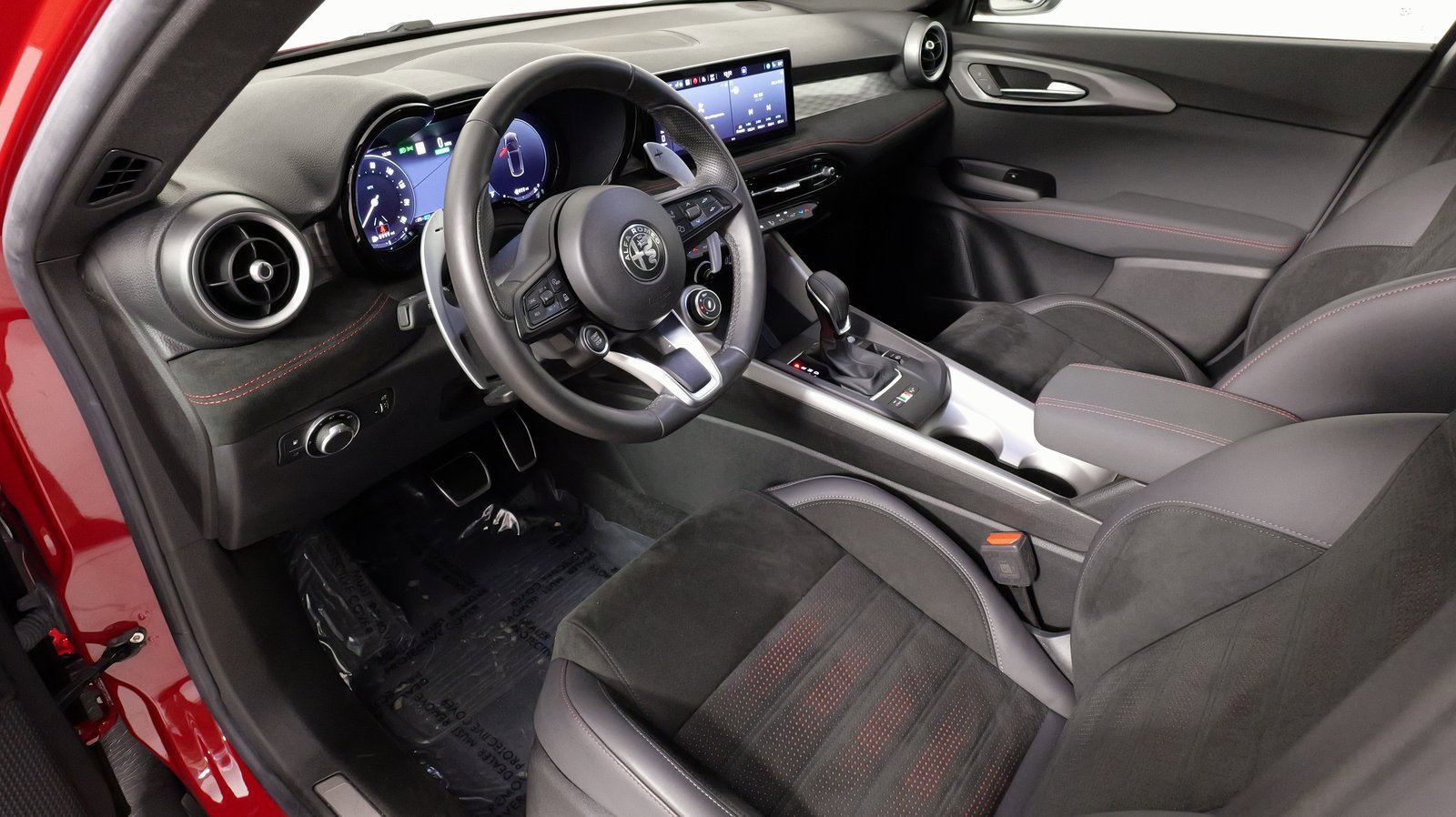 Used 2024 Alfa Romeo Tonale Veloce image 45