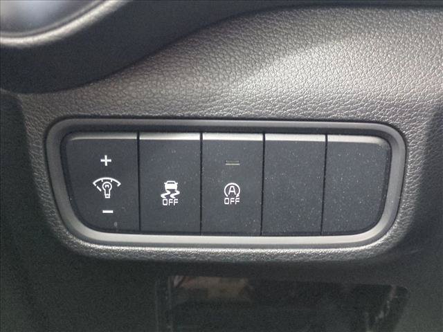 Used 2025 Kia Soul LX w/ LX Technology Package FWD image 15