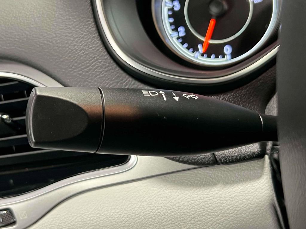 Used 2022 Jeep Cherokee Limited w/ Elite Package image 26