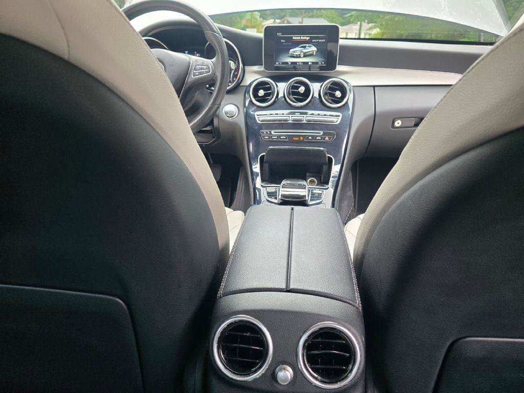 Used 2015 Mercedes-Benz C 300 Sedan image 19