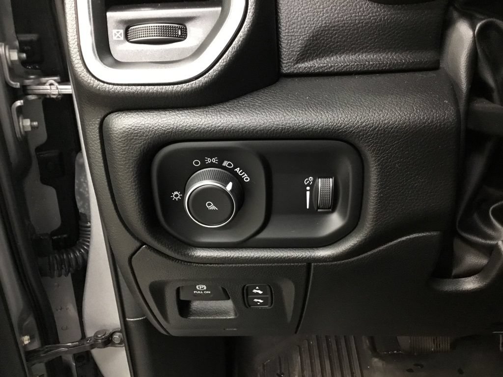 Used 2023 RAM 1500 Laramie AWD/4WD image 12