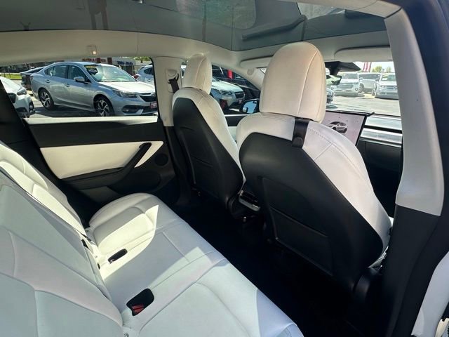 Used 2022 Tesla Model Y Performance AWD/4WD image 18