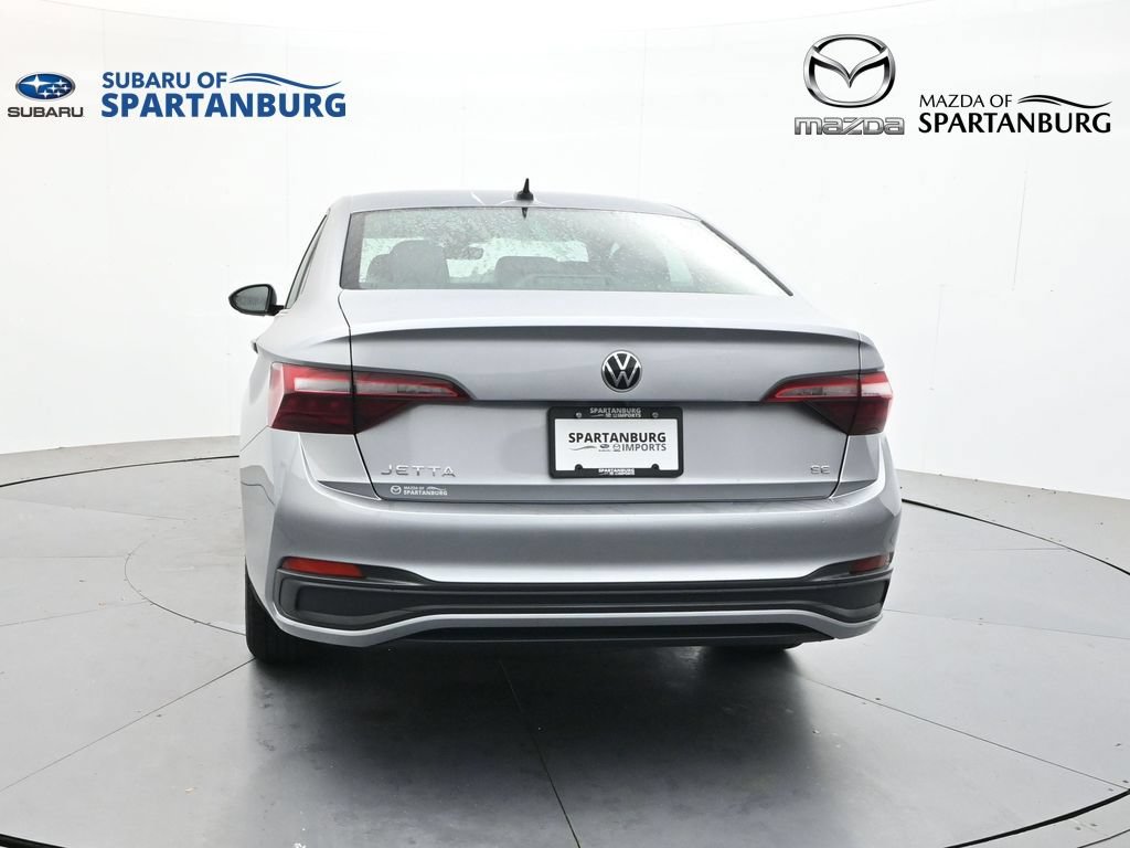 Used 2024 Volkswagen Jetta SE FWD image 7
