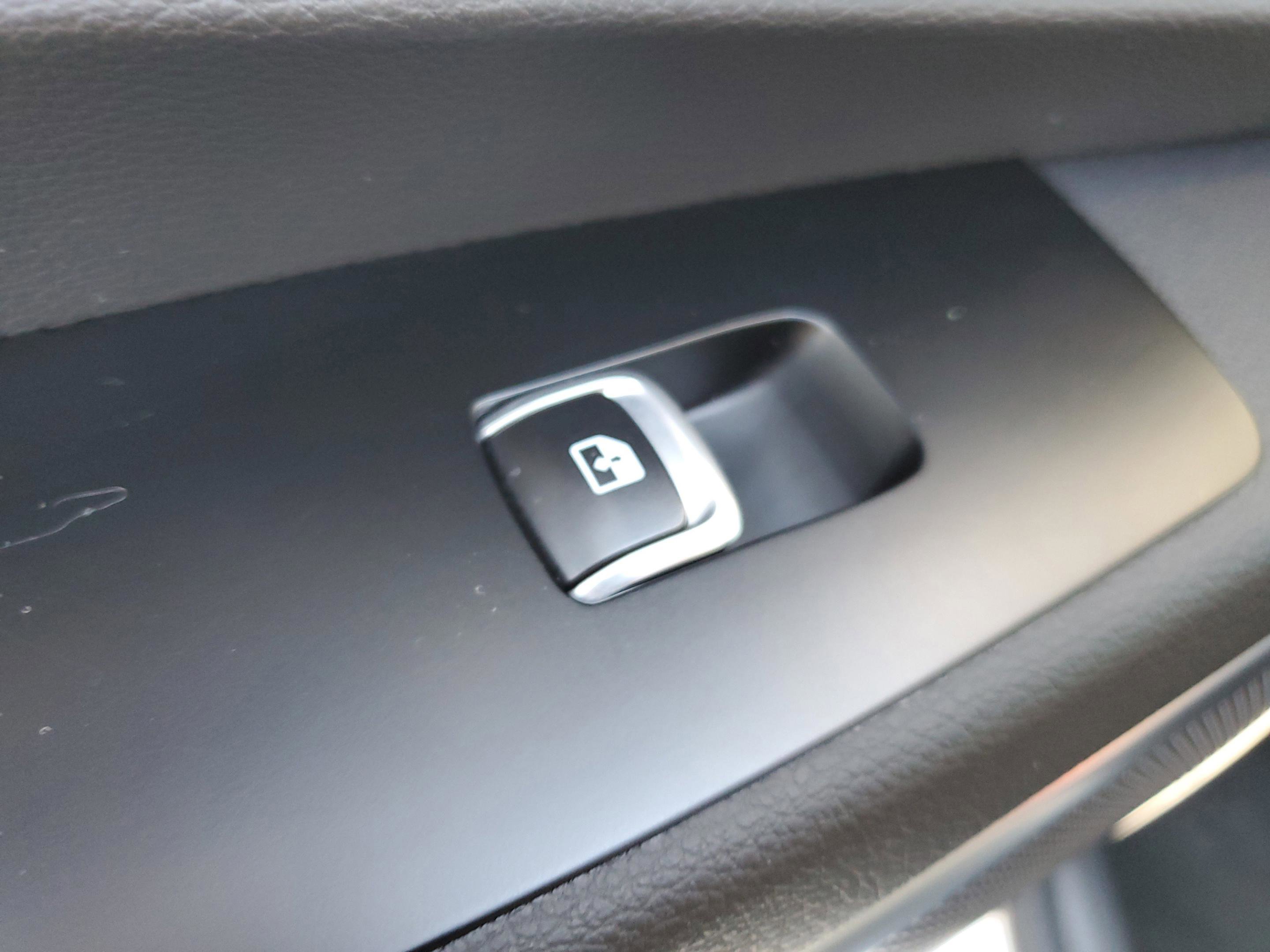 Used 2024 Kia Telluride SX image 18