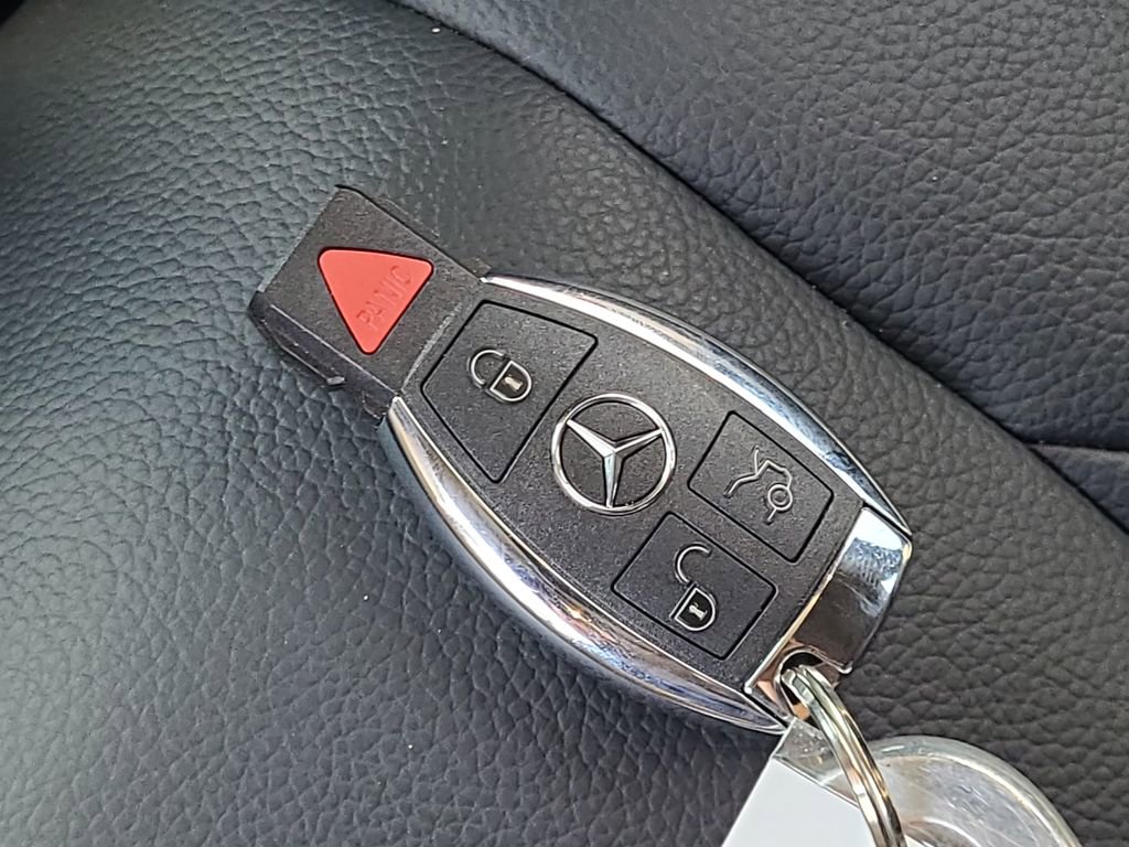 Used 2019 Mercedes-Benz GLC 300 4MATIC image 36