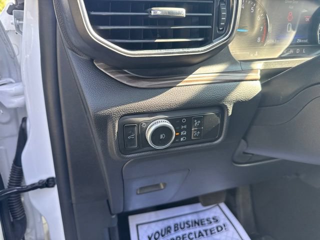 Used 2023 Ford Explorer Limited w/ Equipment Group 301A AWD/4WD image 8