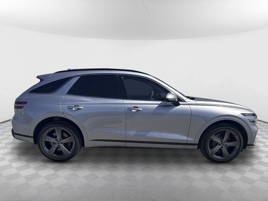 Used 2025 Genesis GV70 3.5T Sport w/ Sport Prestige Package AWD/4WD image 8