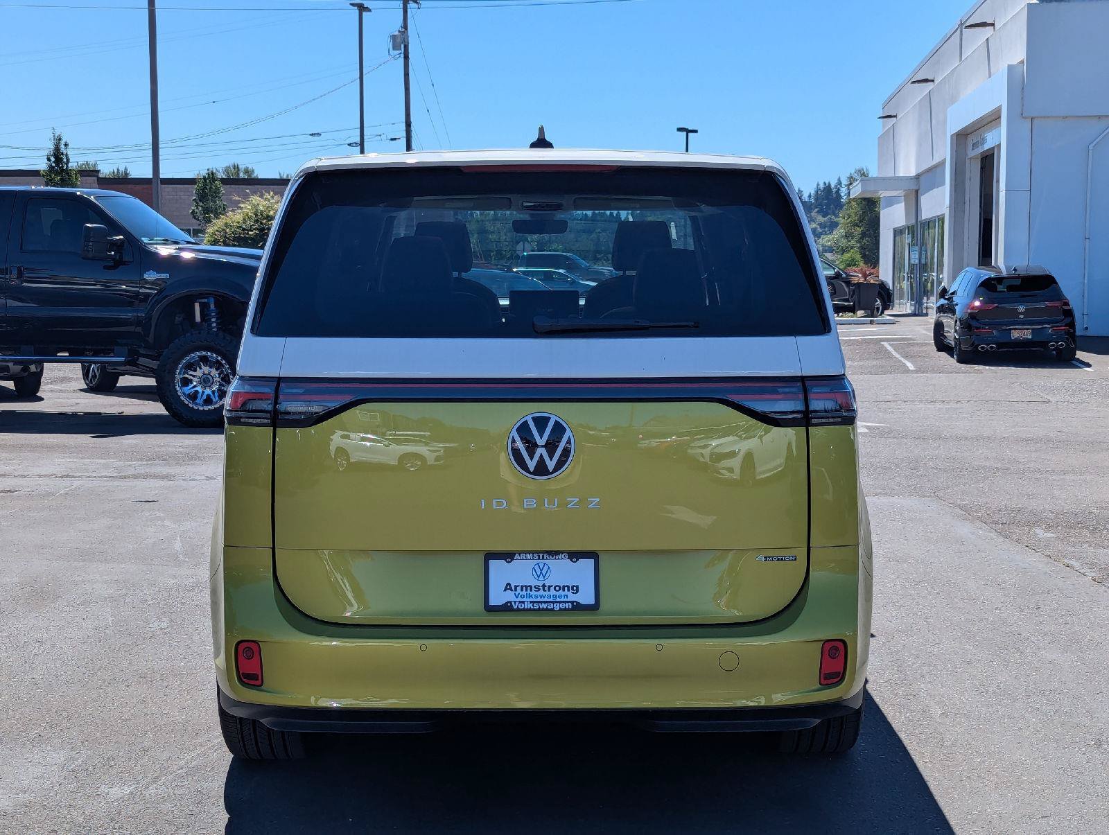 New 2025 Volkswagen ID. Buzz Pro S Plus AWD/4WD image 4