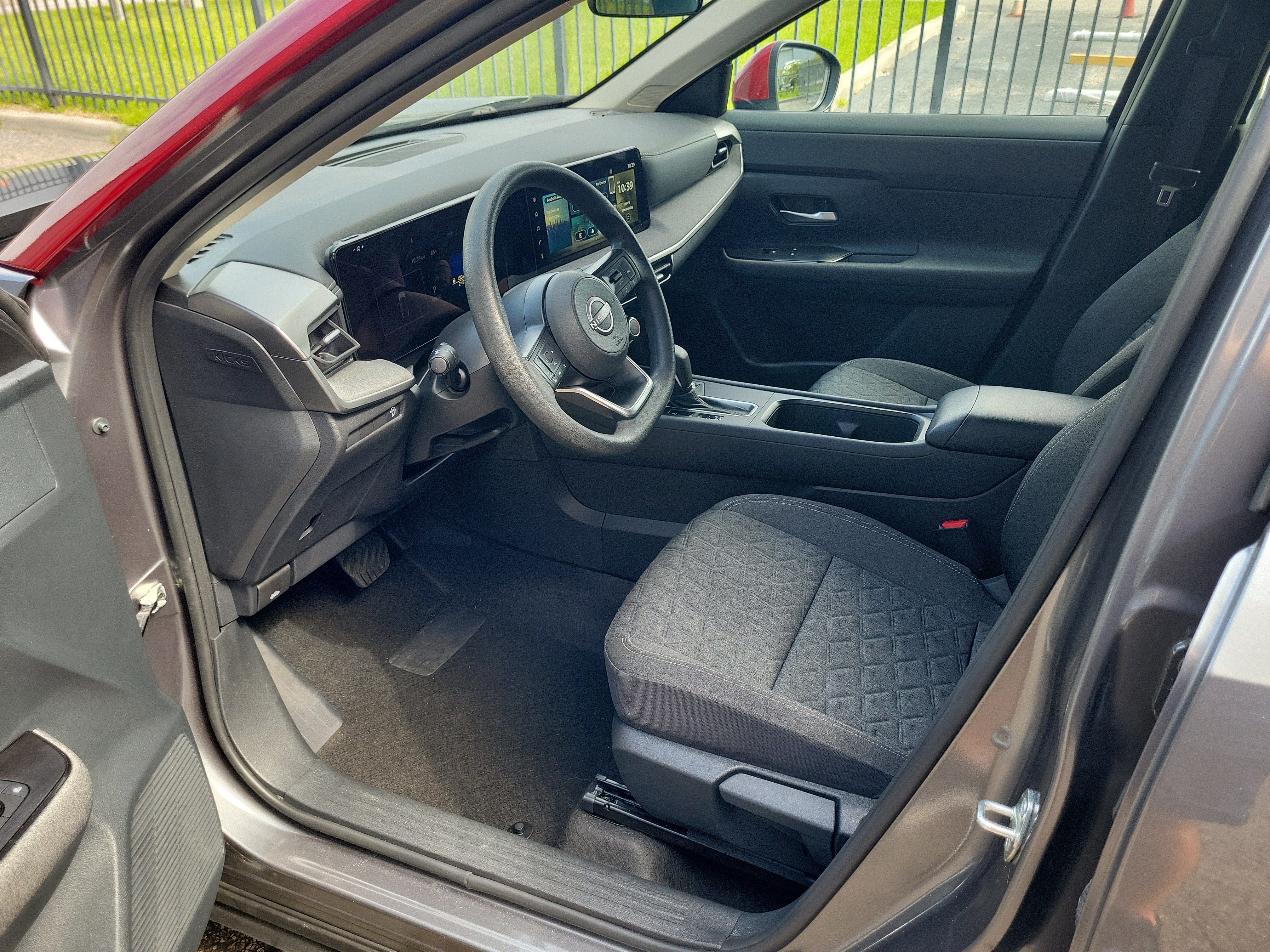 Certified 2025 Nissan Kicks SV FWD image 11