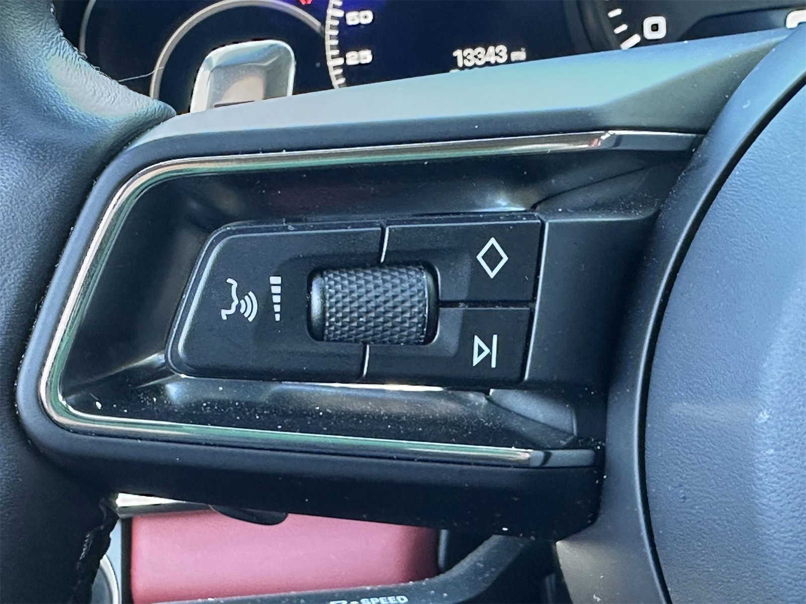 Certified 2023 Porsche Panamera 4 Platinum Edition image 27