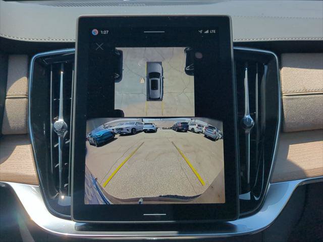 New 2026 Volvo XC90 T8 Ultra w/ Protection Package AWD/4WD image 9