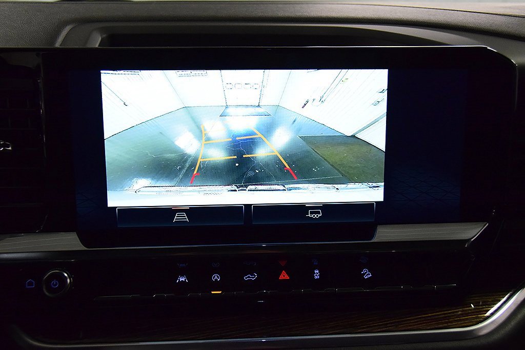 Used 2024 GMC Sierra 1500 Elevation image 25