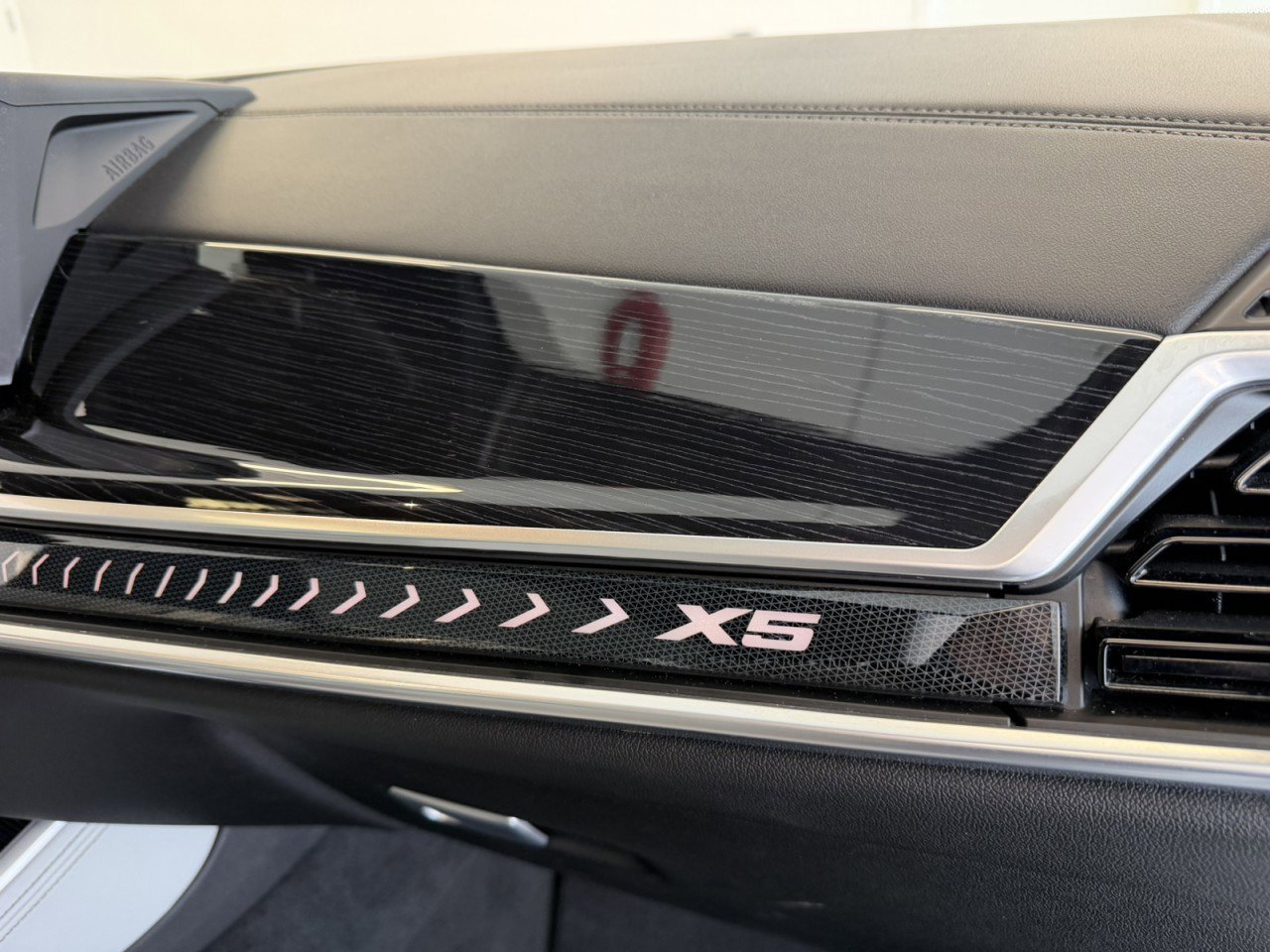 Used 2024 BMW X5 xDrive40i w/ M Sport Package image 45